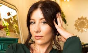 Stacey Barnes's Instagram, Twitter & Facebook