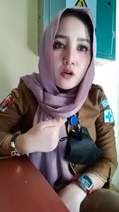 Download Lagu Bigo Hot Keindahan Tante Indah Mp3 & Video Mp4