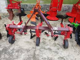 Dispunem de o gama variata de utilaje agricole. Prasitori Utilaje Agricole