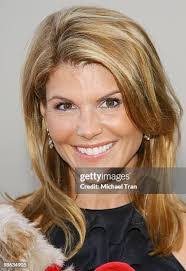 Lori Wolf's Instagram, Twitter & Facebook