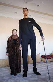 Vă puteți lăuda că ați urcat pe cel mai înalt vârf de pe planetă escaladând vulcanul chimborazo. Are Peste 2 5 M Cantareste 137 Kg Si Este Cel Mai Inalt Om De Pe Terra Cine Este Sultan Kosen