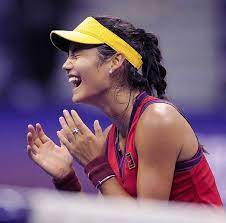 Emma răducanu, cadou pentru simona halep. H7qyi4lt5q Icm