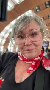 Using Canadian pins to spread kindness while traveling abroad