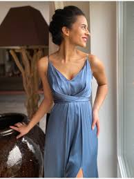 € 54,95 chez zalando (au 29/07/2021). Robe De Soiree Fendue En Soie Bleu Clair Anne Sophie