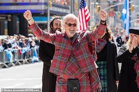 Sir Billy Connolly Leads The Tartan Day Parade With Wife Pamela Stephenson In Nyc Daily Mail Online