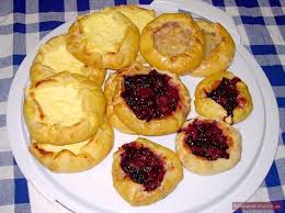 Watrushki Russische Quarktaschen Russlandjournal De In 2020 Rezepte Russisches Essen Ukrainische Rezepte