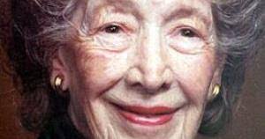 Lois Mclean's Instagram, Twitter & Facebook