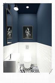 Mur rouge et sol gris dans les toilettes decoration toilettes idee deco toilettes murs rouges. Decorer Vos Wc 10 Idees Pour Vous Inspirer Misszastyle Blog Deco