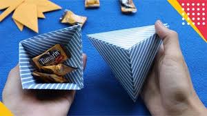 Diy Membuat Kotak Kado Segitiga Unik Dari Kertas Origami How To Fold G Di 2020 Origami Kertas Blog