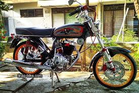 Kumpulan foto modifikasi honda cb di atas merupakan hasil karya rumah modifikasi di tanah air tercinta ini. Pin Di Honda Cb