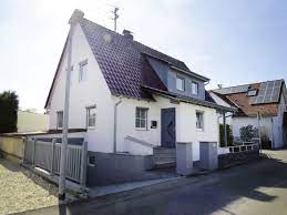 Der energieausweis kann bei der betrachtung von kaufimmobilien wichtige hinweise auf den zustand des jeweiligen objekts liefern. Haus Zum Verkauf Sibyllenweg 2 73230 Kirchheim Teck Kirchheim Unter Teck Mapio Net