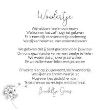 Door de envelophals kun je een vieze body ook langs de schouders naar beneden uittrekken in plaats van over het hoofdje. 27 Beste Ideeen Over Regenboog Baby Geboortekaartjes Regenboog Geboorte