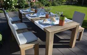 Diy Ideen Sommerparty Im Eigenen Garten Mediterrane Tischdeko Rough S Esstisch Gartenparty Gartenmobel Tischdeko Gartenmobel Sets Gartenmobel Picknick Set