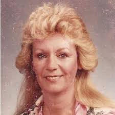 Holly Saxe's Instagram, Twitter & Facebook