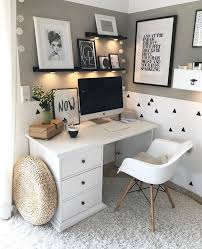 Eames Sandalye Kollu Miosedia Com Da Hemen Inceleyin Beyazeamessandalye Plastiksandalye Yatak Odasi Ic Mekan Hayallerdeki Odalar Yatak Odasi Ic Tasarimi