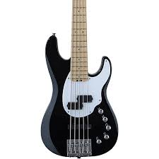 Initially back in the 80's he was using rotosound before trying dean for the return to megadeth in 2010 dave plays with sit or stay in tune strings. Jackson X Series Signature David Ellefson Concert Bass Cbxm V 5 String Music Arts