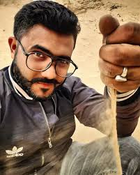 sanjeev.laha fulfilling the role of "Boro Dada" in one of the best ways 😉❤  I'm forever grateful for all the love and blessings from you all 🙏🏻😇  #aiburobhaat #bengaligroom #bengaliwedding #bengal #bengalicuisine #