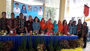 Ayah bastian de jongh,ibu hartawati br surbakti akun twittr: Bupati Karo Bersama Tim Penggerak Pkk Provinsi Hadiri Paar Di Desa Sirumbia Online News Indonesia