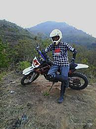 Pria naik is a member of vimeo, the home for high quality videos and the people who love them. Foto Cowok Ganteng Naik Motor Klx