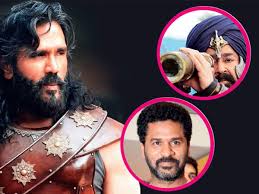 Suniel shetty, who hasn't been quite active on the film front, is all set to return to the big screen in a different avatar. Bollywood Suniel Shetty Kicks Off Marakkar The Lion Of The Arabian Sea In Hyderabad