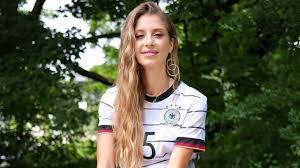 We did not find results for: Hummels Neue Angebliche Freundin Reagiert Auf Netz Hate Promiflash De