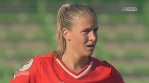 Retrouvez toutes les informations sur la sélection, le calendrier, les résultats, le palmarès, les statistiques mais aussi l'effectif. Equipe De Suisse Feminine Rts Ch Equipe Suisse