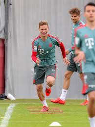 Bayern munich's joshua kimmich did what was best for the team against mainz; Joshua Kimmich Is Unstoppable At Fc Bayern