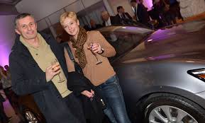 30 Bruno Vincent Comptoir 77 Et Sandrine Charron Garage Genas Mercedes Lyonpeople Com