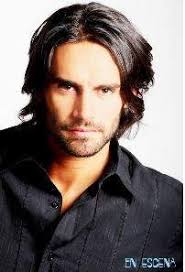 El actor fue con su pareja, brenda gandini al baf week la semana pasada y decidió dejar su auto en el estacionamiento de la rural, el predio. Gonzalo Ezequiel Heredia Ecured
