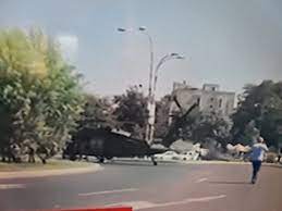 Din primele informatii este vorba despre un elicopter black hawk, apartinand armatei sua. 7rfdut4ih0mwbm