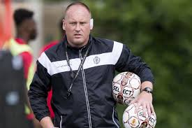Na een ruzie met zijn vriendin wou hij met een pint te veel op in zijn auto stappen. Rwdm Vindt Bij Kv Mechelen Nieuwe Hoofdtrainer In Fred Vanderbiest Kw Be