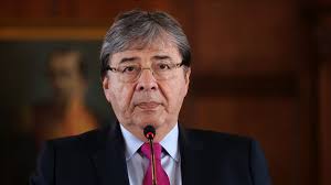 Formula, diseña, desarrolla y ejecuta las políticas de defensa y seguridad nacionales; Ministro De Defensa De Colombia Afirma Que El Eln Perpetro Masacre En Norte De Santander