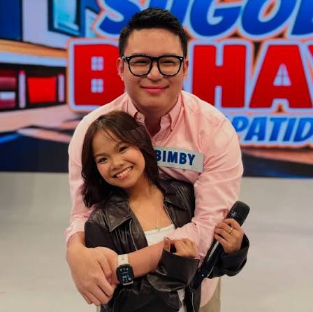 RYZZA MAE REUNITES WITH BIMBY READ: https://l.cdn.ph/BimbyandRyzza LOOK:  Former child stars Ryzza Mae Dizon and Bimby Aquino have reunited, with TVJ  sharing photos of the pair on Friday, June 12. Th