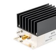 2 Watt P3dB, 2.4 GHz to 2.5 GHz, Medium Power GaAs Amplifier with Heatsink,  31 dB Gain, 43 dBm IP3 and SMA