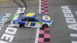 Martin truex jr., 2e à 5 points. 2019 Season Review Chase Elliott Nascar Cup Series Mrn