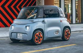 誰にでも乗れるクルマ シトロエンのev ami 安い 小さい 免許無しで乗れる 欧州限定 えん乗り シトロエン かわいい車 すごい車