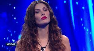 Engenheiro 👨‍🏭 muriae/mg 🏡 designer gráfico 🎨 fã de sandy e junior ▽▲ orçamentos via direct 💲 parcerias via direct 📩 linktr.ee/lucas.smello. Chi Era Lucas Mello Il Legame Con Dayane E Quel Tatuaggio Che Li Univa