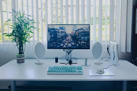 The setup isn't that important! Gaming Room Setup Ideas 26 Awesome Pc And Console Setups Hgg