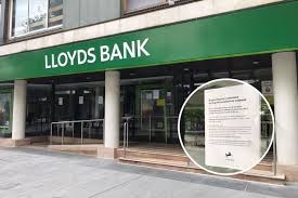 Founded in 1755, lloyds bank provides a broad range of retail, private and corporate banking products and services to households, businesses and lloyds bank offers a comprehensive range of financial products and services, including current accounts, savings, mortgages, loans and credit cards. Lloyds Bank In Woking Closed After Staff Member Tests Positive For Coronavirus Surrey Live
