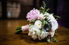Your source for beautiful inexpensive artificial wedding bouquets online. Anatomy Of Stunning Bridal Bouquets What Floral Ingredients Give Us The Recipe For Our Favorite Flower Arrangements Charleston Wedding Planner Atlanta Wedding Planner Scarlet Plan Design
