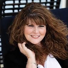 Melisa Henson's Instagram, Twitter & Facebook