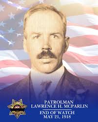 💙 This week, commanders and supervisors from throughout the CCSO  participated in a Leadership Seminar, with the objective of discussing new  and innovative ways to address the challenges faced by law enforcement