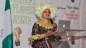 Naza's background is in sharp contrast to that of her husband, who is the youngest of four sons of billionaires modupe and folorunsho alakija, and studied geography at imperial college london. Forbes Names Alakija Kalu Otedola Danjuma Among 50 Richest Africans Thecable