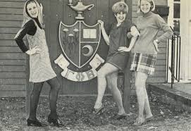 Flashbackfriday Check Out This Fun Photo Of Gamma Omega Chapter Wisconsin Platteville Sisters Posing With Gamma P Gamma Phi Gamma Phi Beta Sorority Pictures