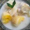 Kolak sendiri dapat dijumpai dalam aneka olahan, kolak pisang, durian, biji salak, pacar cina dan sebagainya. 1