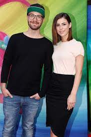 After publishing her first album my cassette player she used the stage name lena. Lena Meyer Landrut Und Mark Forster Heissen Baby Willkommen