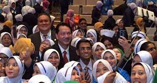 Terima kasih kepada semua jururawat yang telah berbakti dengan penuh dedikasi dalam melaksanakan tugasan yang terbaik kepada masyarakat. Selamat Hari Jururawat Kepada Semua Noor Hisham Abdullah Facebook