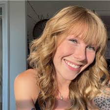 Lauren Rhea's Instagram, Twitter & Facebook