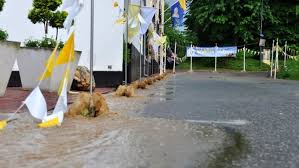 Wanneer is de rest van het land nou eens aan de beurt? L1nws Weer Veel Wateroverlast In Limburg L1
