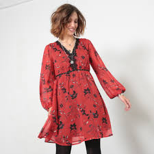 Robe d'été mi longue rouge à fine bretelles. Robe Evasee Manche Longue Robe En Voile Rouge A Manches Longues Boutique Elora